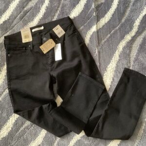 Levi’s 311 shaping skinny jean